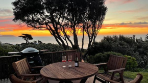 Seaview Paradiso - Raumati South Holiday Home